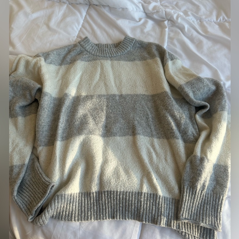 AE sweater